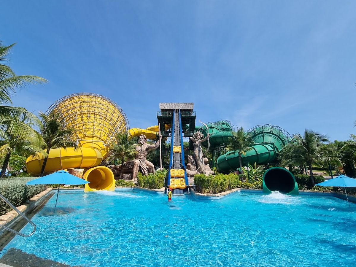 Aquatopia Water Park photo 2