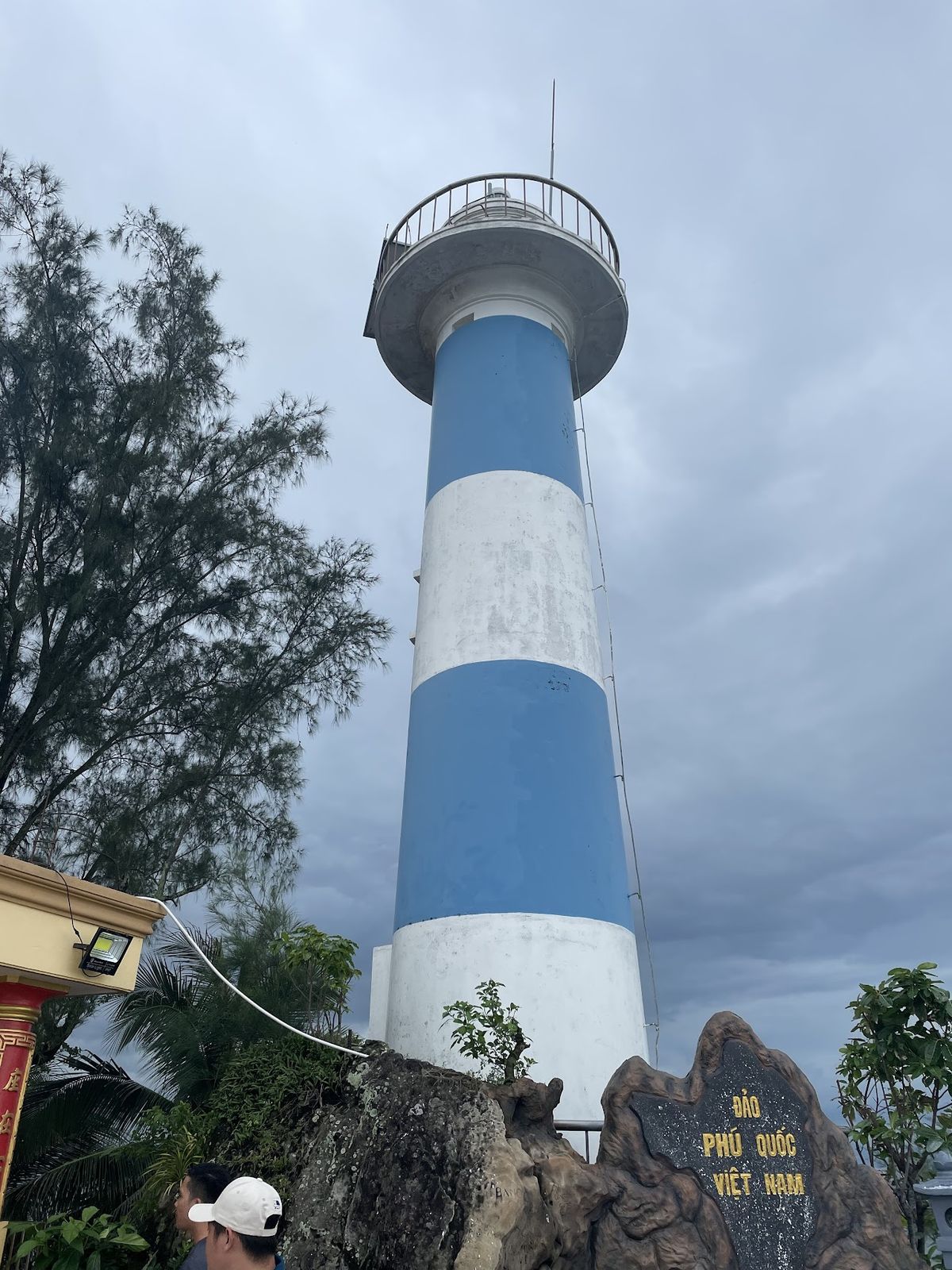 Dinh Cau Lighthouse photo 2