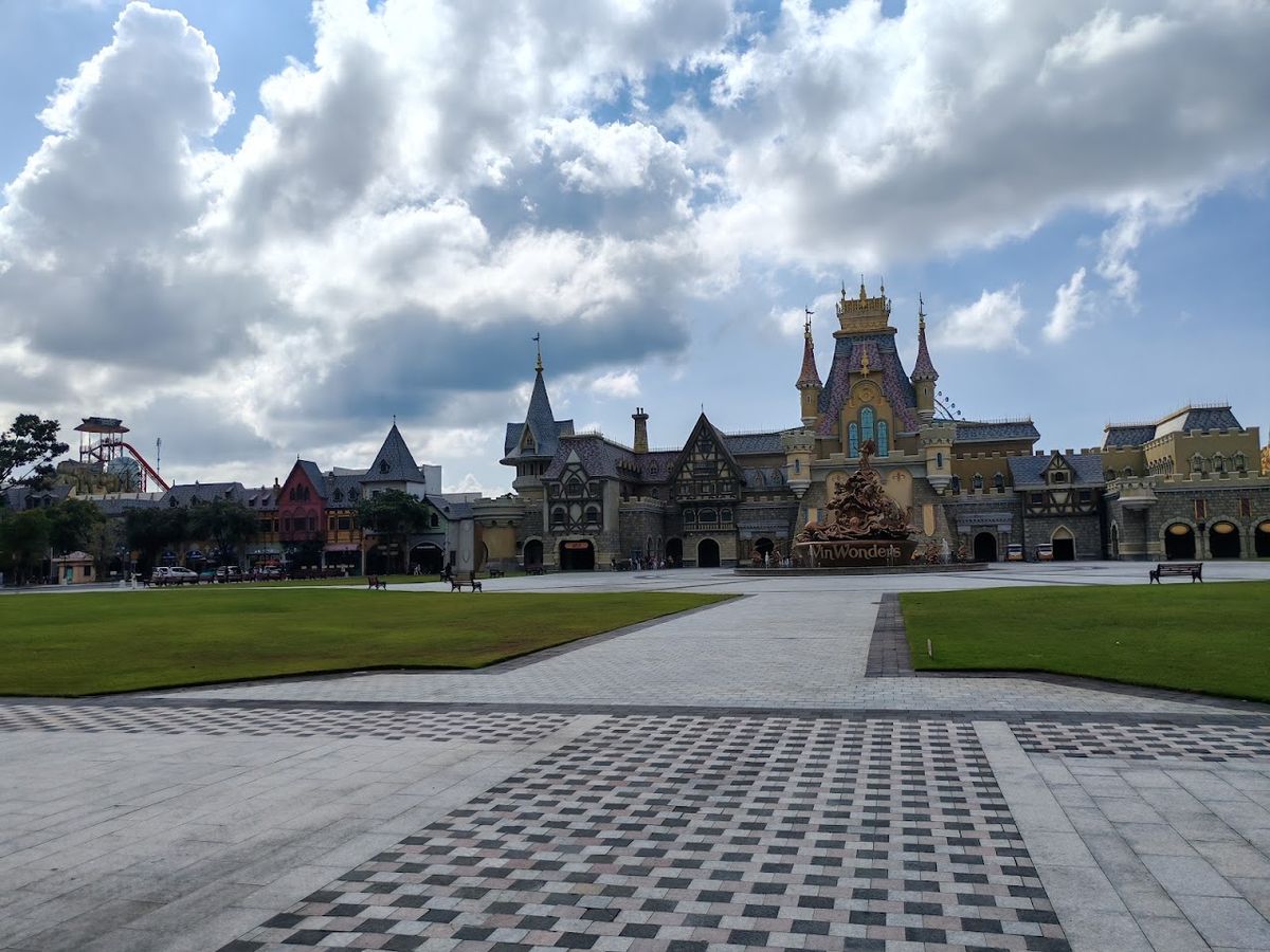Vinwonders Fountain photo 4
