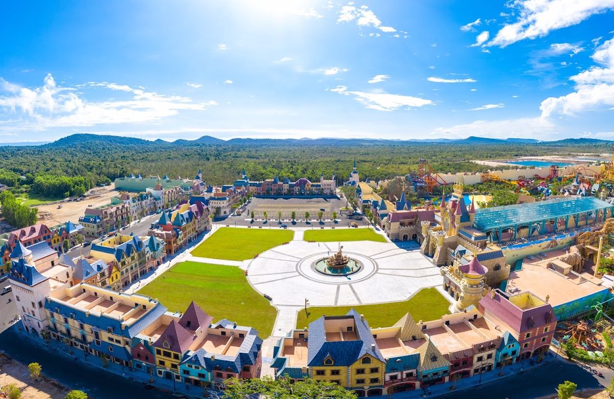 Six themed zones, one ticket, VinWonders Phú Quốc