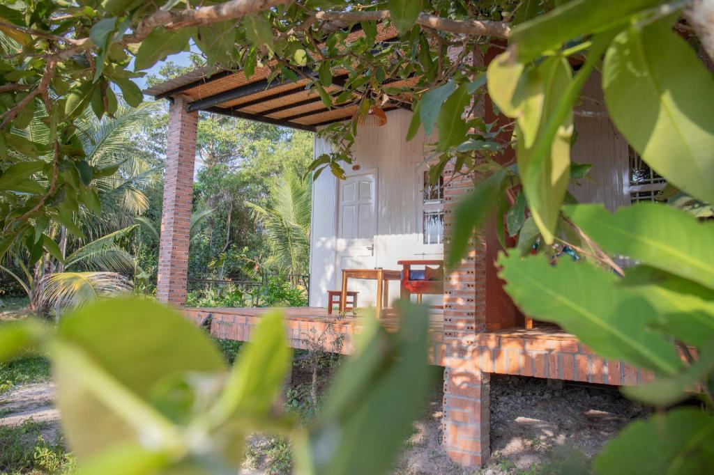 Ninila Fruit Farm Bungalows — photo 5