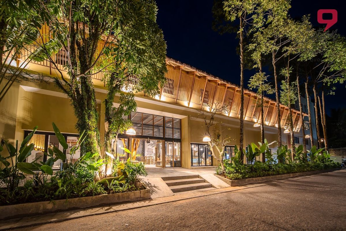 9 Station Hostel exterior in Duong Dong