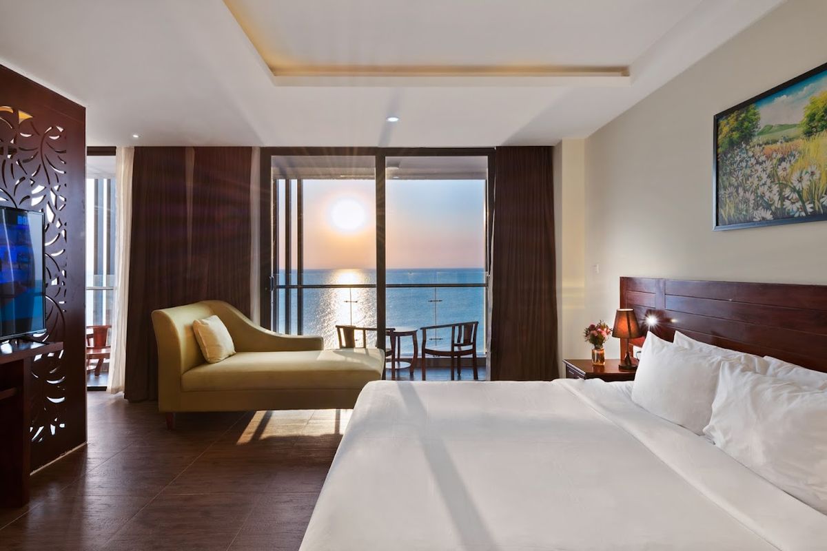 Amarin Resort facilities in Long Beach