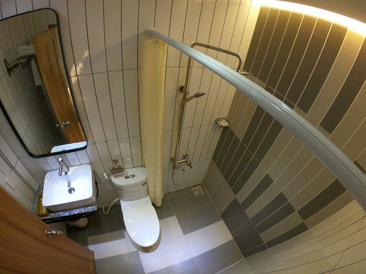 ANVIEN MOTEL room interior in Ganh Dau