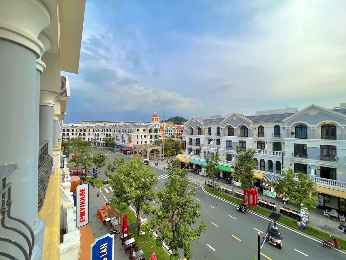 Bistro Hotel Grand World Phú Quốc exterior in Ganh Dau