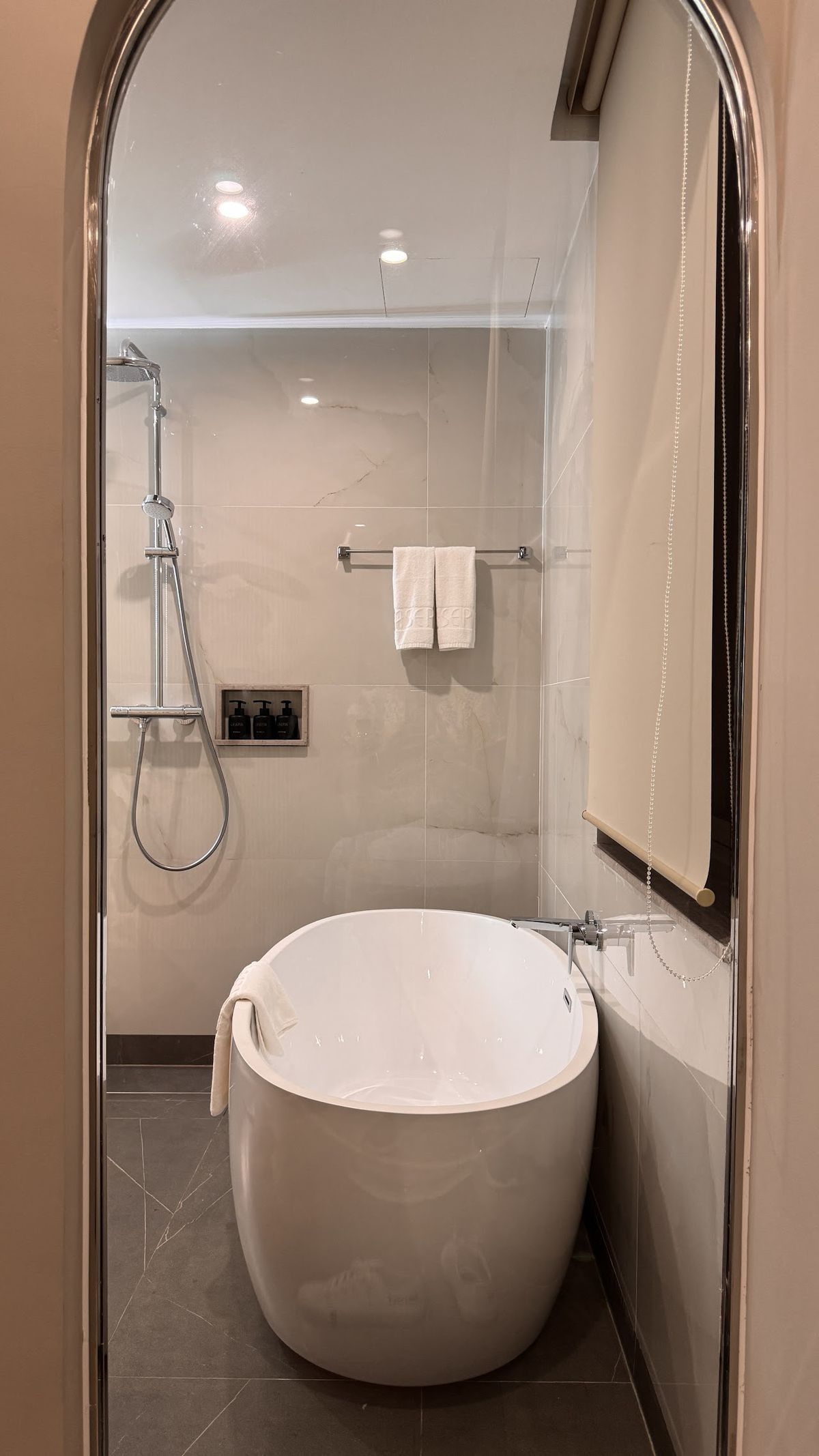 CASEPiA room interior in An Thoi