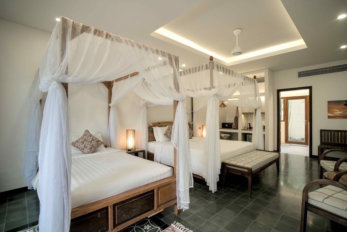 Cassia Cottage Resort & Spa Phu Quoc pool and grounds in Long Beach