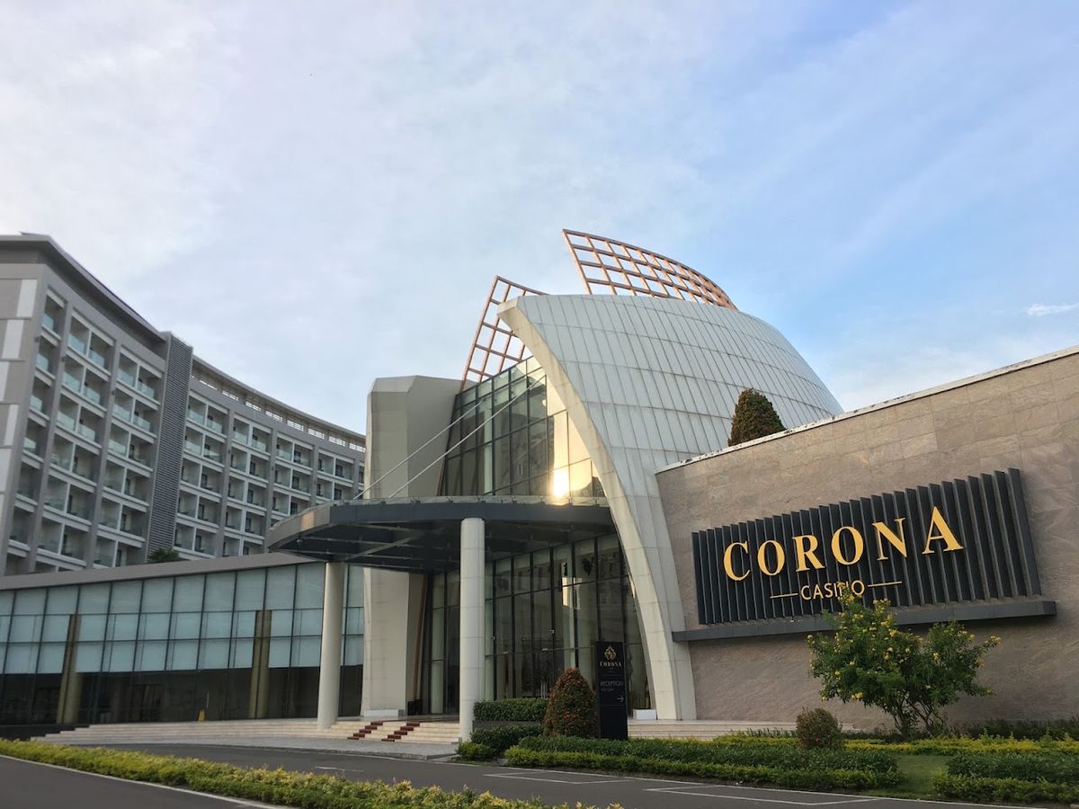 Corona Resort & Casino Phu Quoc pool and grounds in Bai Dai