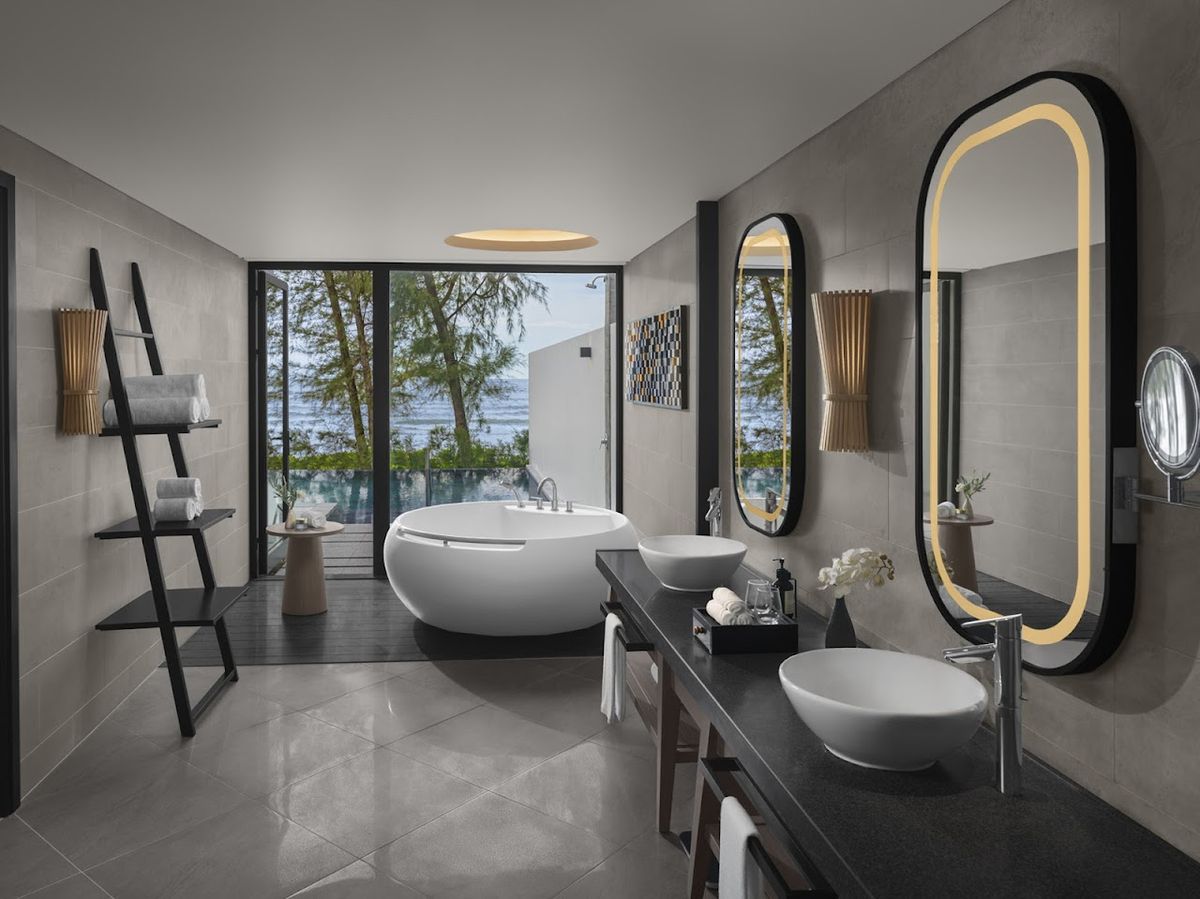 Crowne Plaza Phu Quoc Starbay by IHG facilities in Long Beach