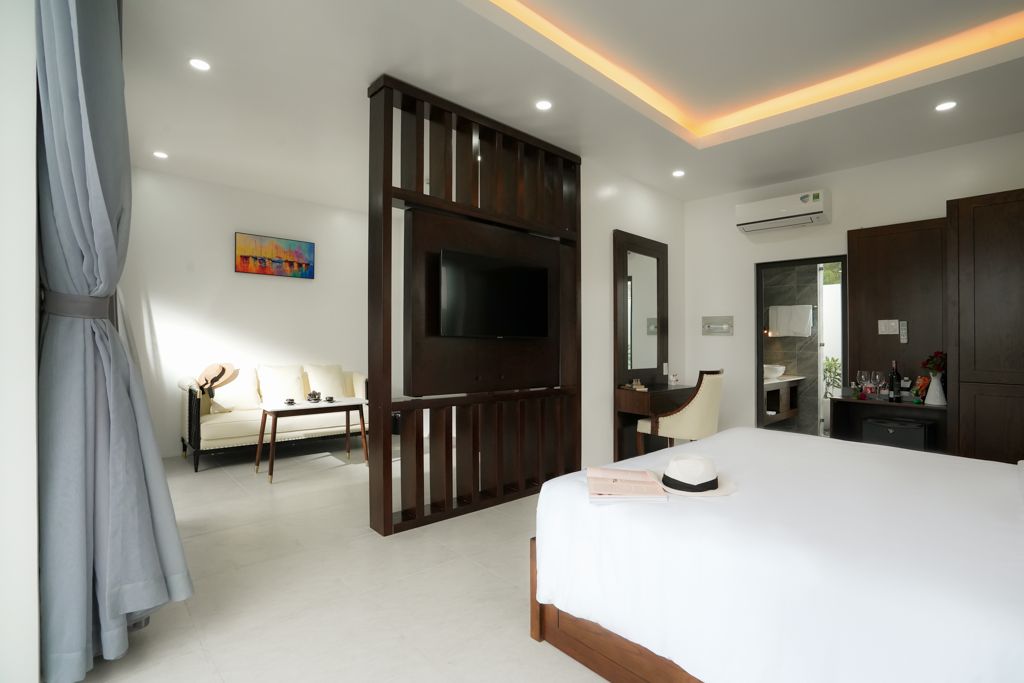 DAD Resort Phu Quoc pool and grounds in Bai Sao