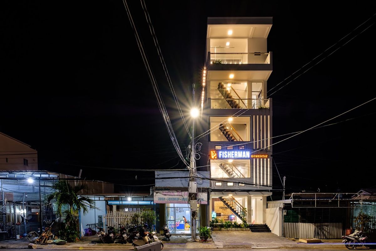 Fisherman Homestay exterior in Ong Lang