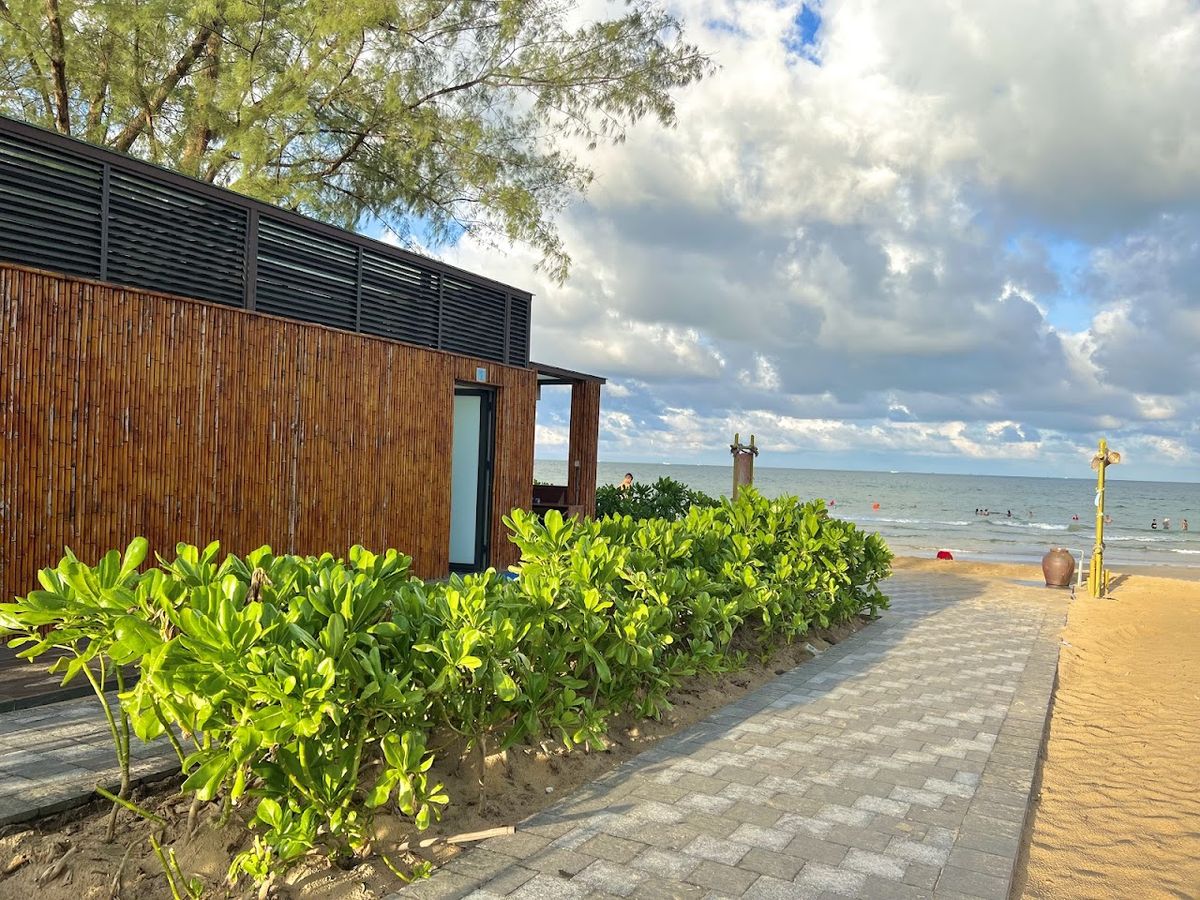 HANZ Sunset Hotel and Spa exterior in Bai Sao