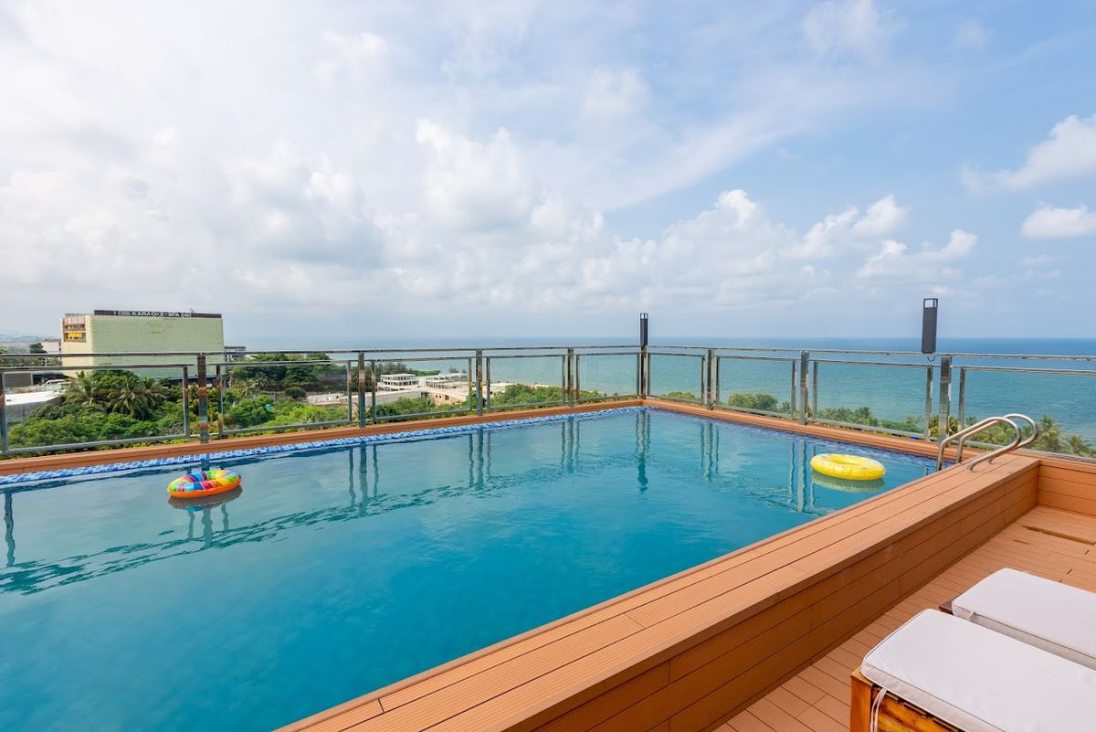 HOME PARK HOTEL - PHU QUOC ISLAND BEACH room interior in Long Beach