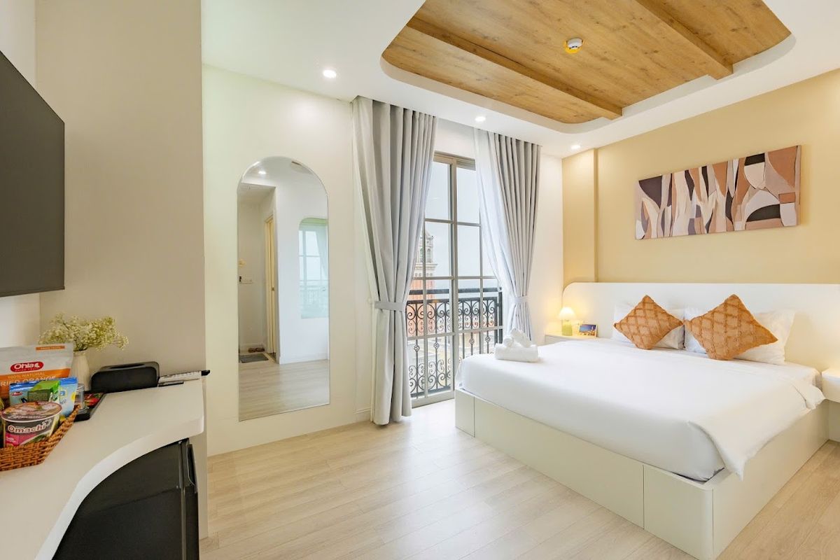 Hub Multi Hotel Phú Quốc pool and grounds in An Thoi