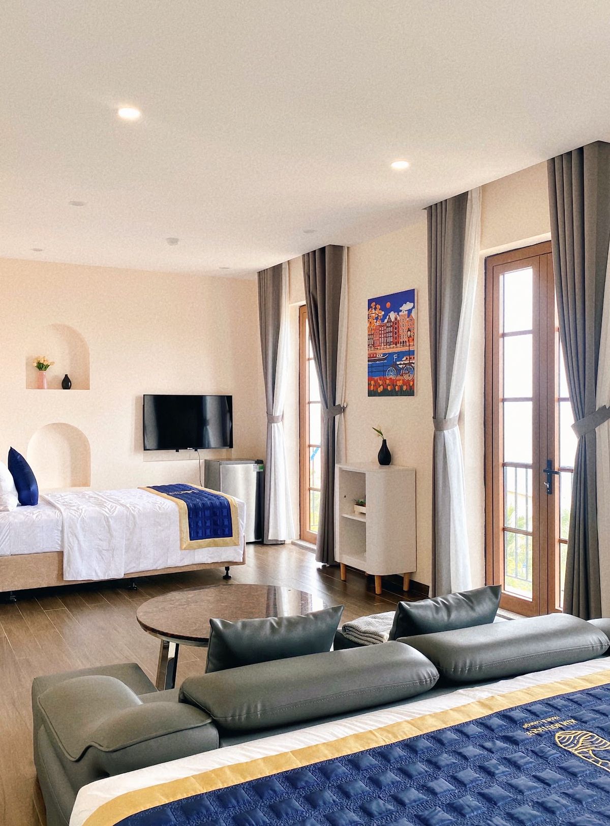 Kim Boutique Hotel pool and grounds in An Thoi
