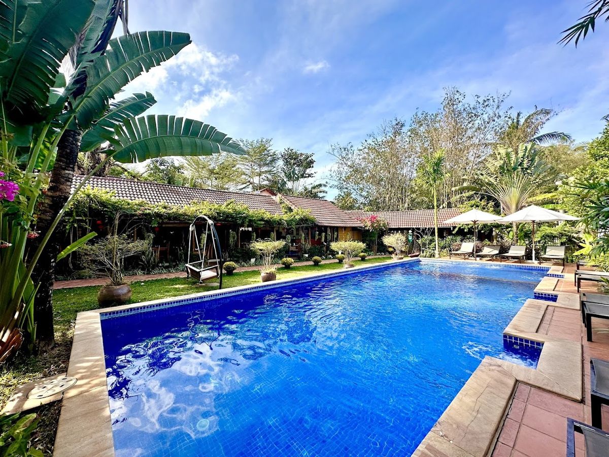 La Mer Phú Quốc Resort exterior in Long Beach