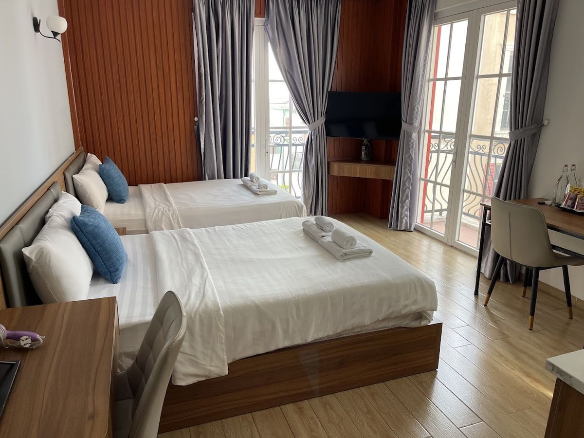 Labe Phú Quốc Hotel & Restaurant pool and grounds in Bai Sao
