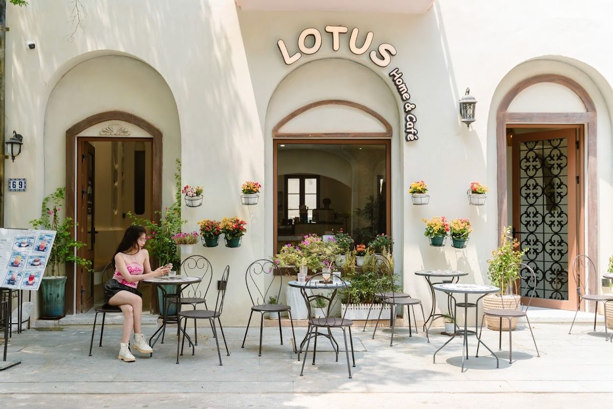 Lotus Home & Cafe exterior in An Thoi