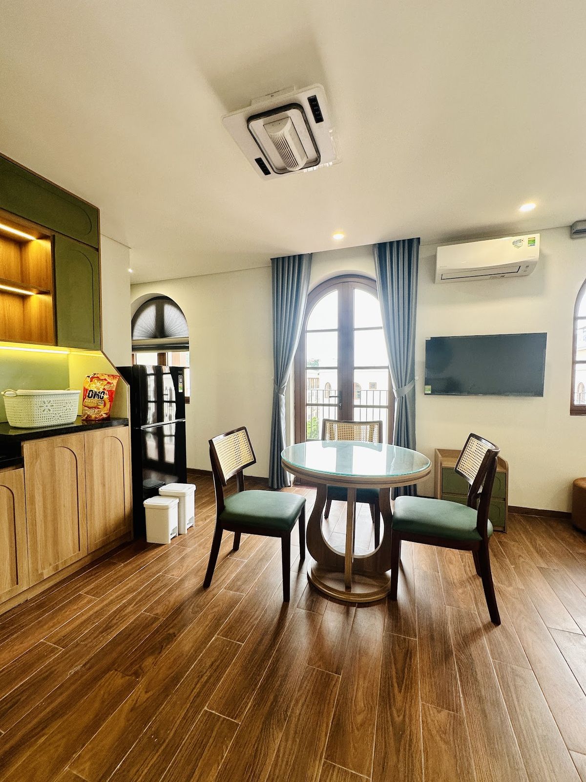 Momento Phú Quốc Hotel room interior in An Thoi