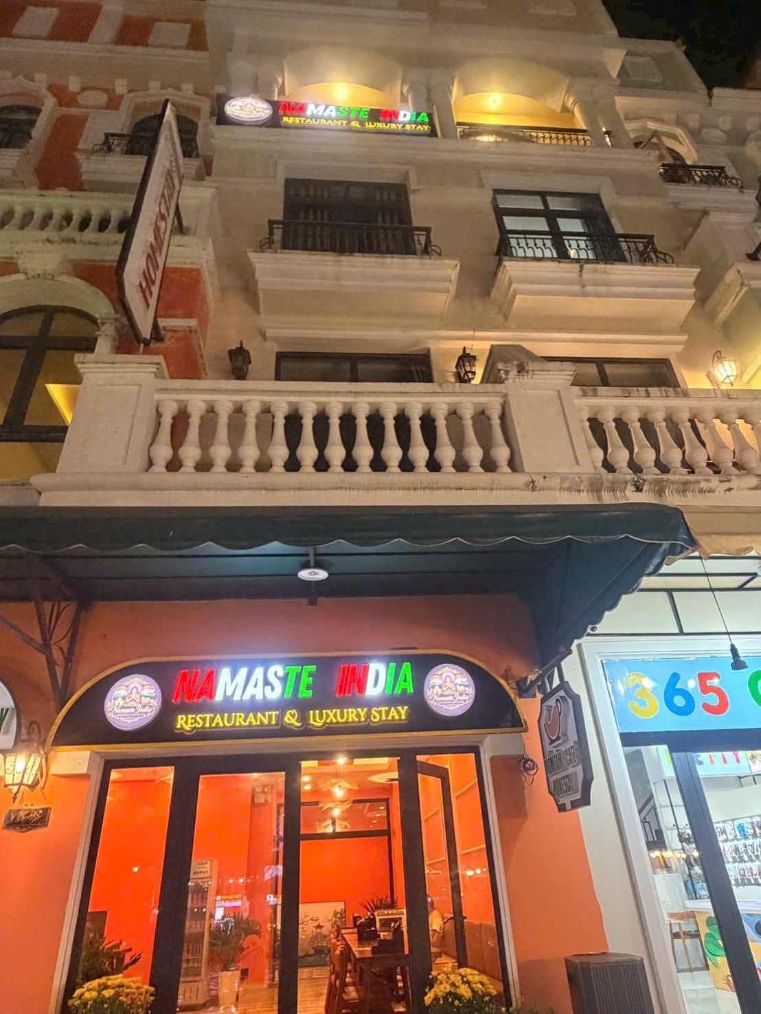 Namaste India - Indian Restaurant & Luxury Stay room interior in Bai Dai