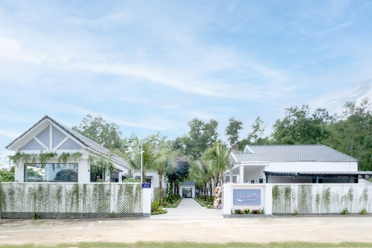 NatalieLe's Homestay exterior in Ong Lang