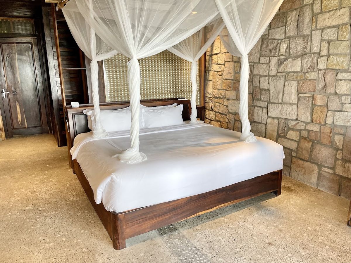 Ocean Bay Resort & Spa Phu Quoc pool and grounds in Long Beach