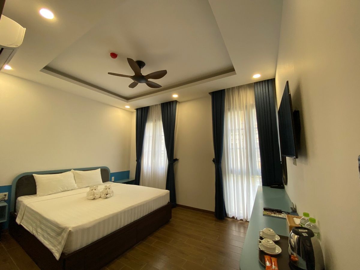 PEARL HOTEL & SPA KHEM BEACH PHÚ QUỐC room interior in Long Beach