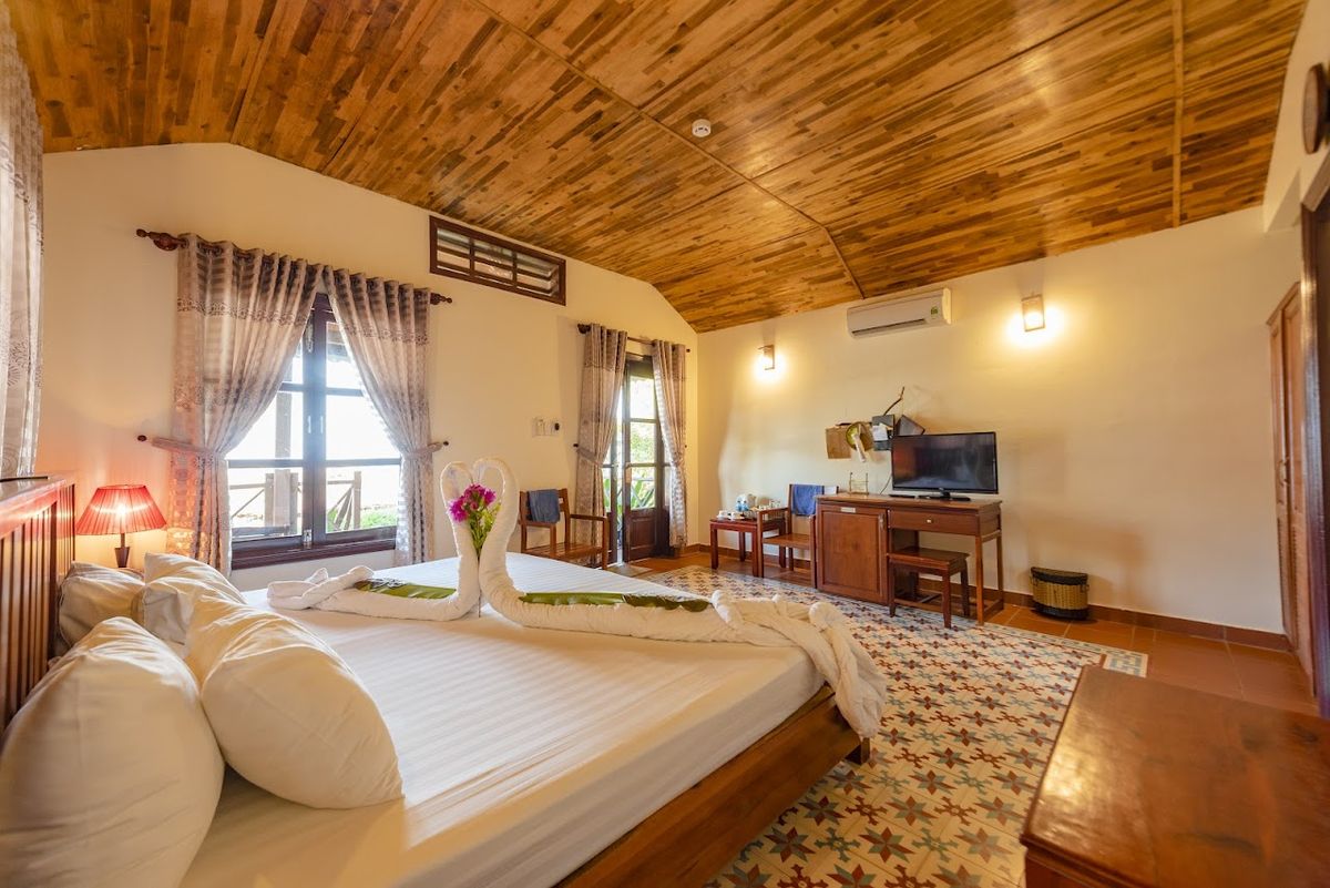 Phu Quoc Eco Beach Resort pool and grounds in Duong Dong
