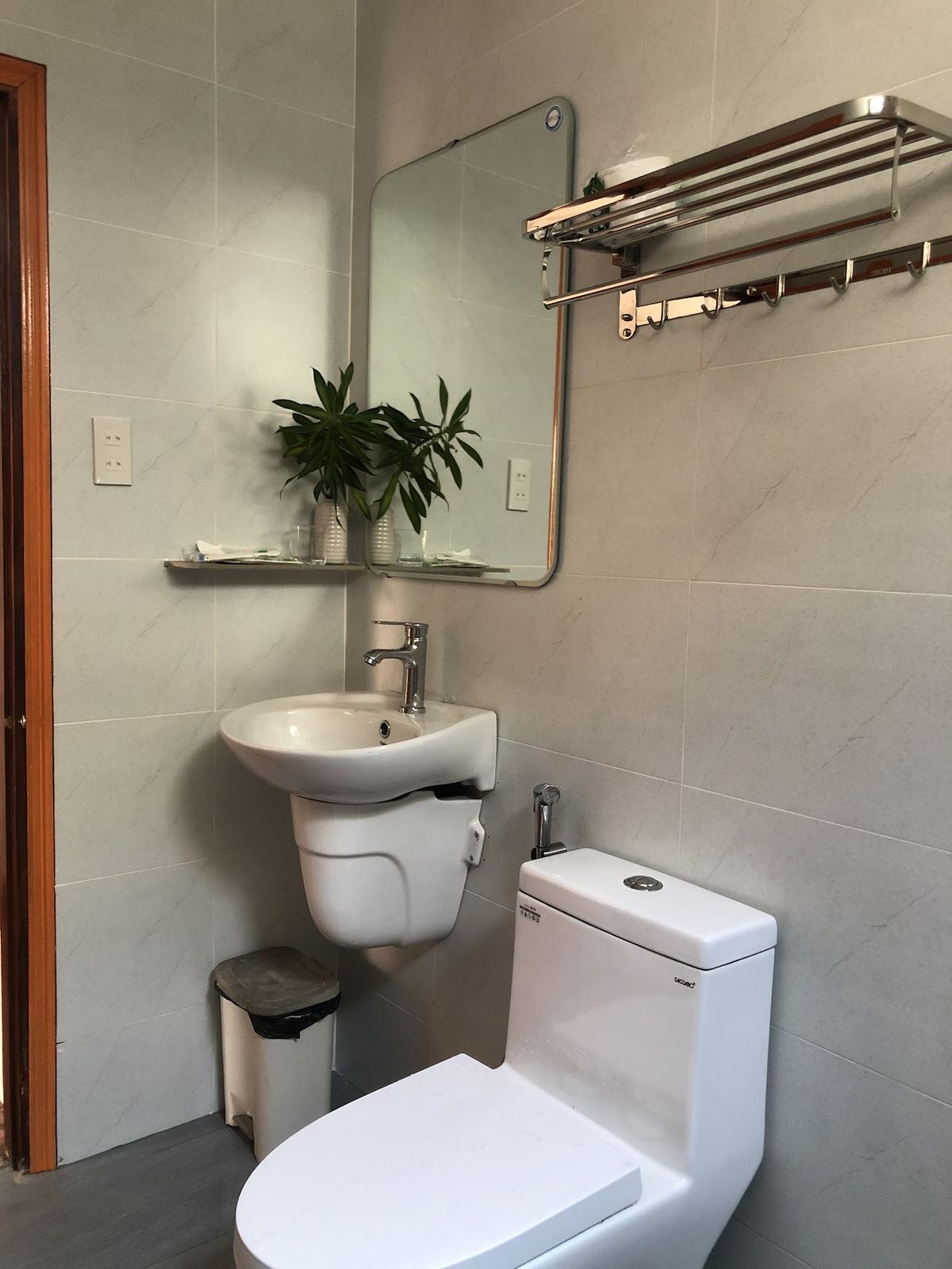 Phu Quoc Kim - Bungalow On The Beach room interior in Long Beach