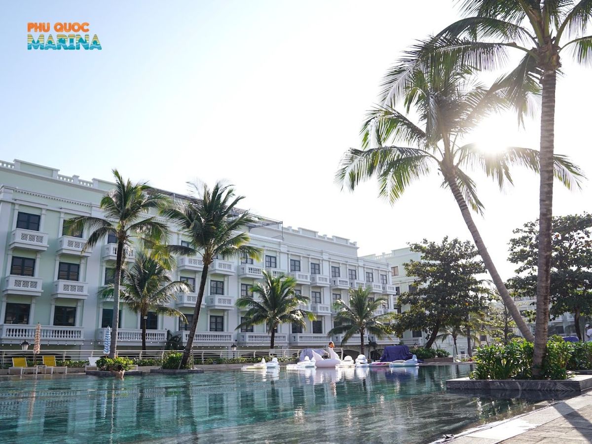 Phu Quoc Marina - Integrated Resort Complex pool and grounds in Bai Sao