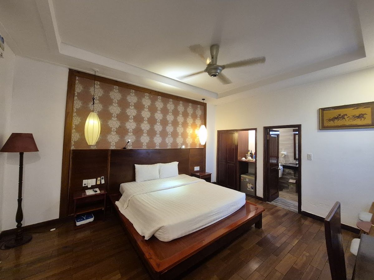Phu Quoc Villa pool and grounds in Duong Dong