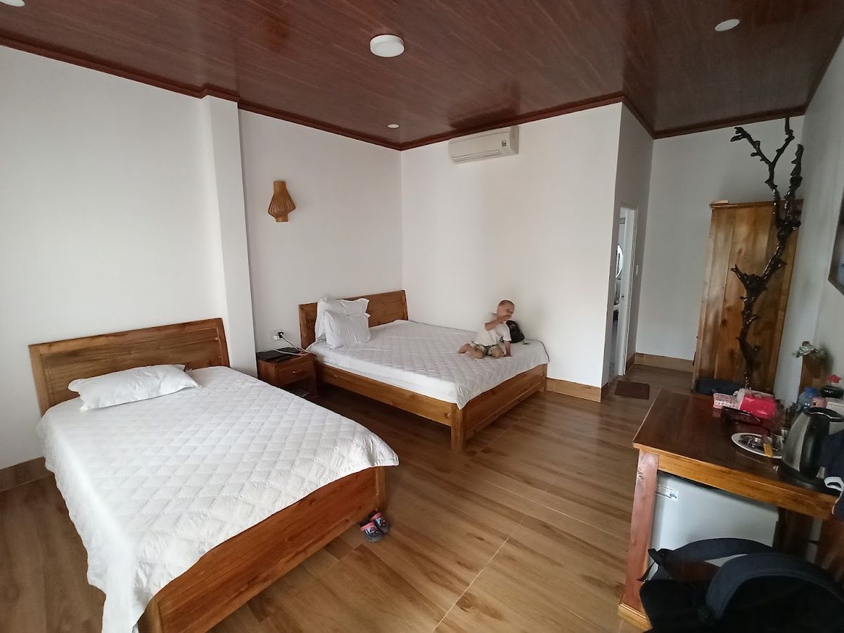 Phú Vy Bungalow Phú Quốc pool and grounds in Duong Dong