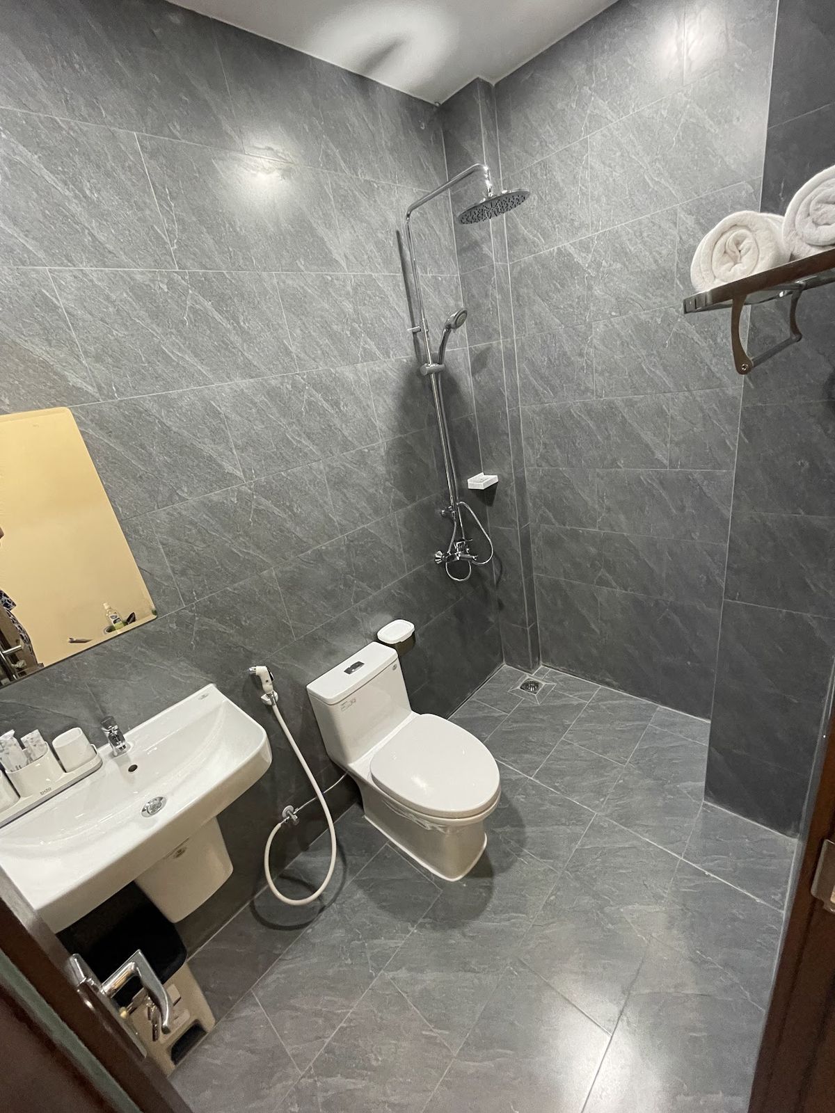 Rio Guest House Phú Quốc room interior in Duong Dong