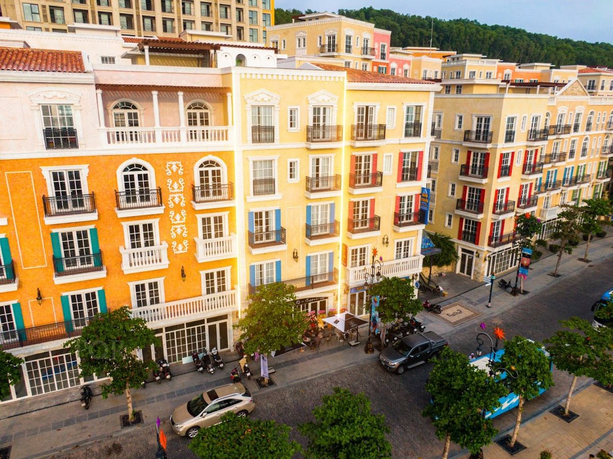 ROYAL HOTEL PHU QUOC facilities in Long Beach