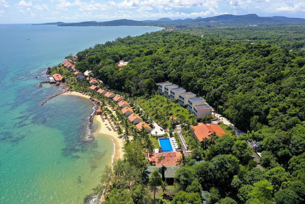 Sea Sense Resort exterior in Ong Lang