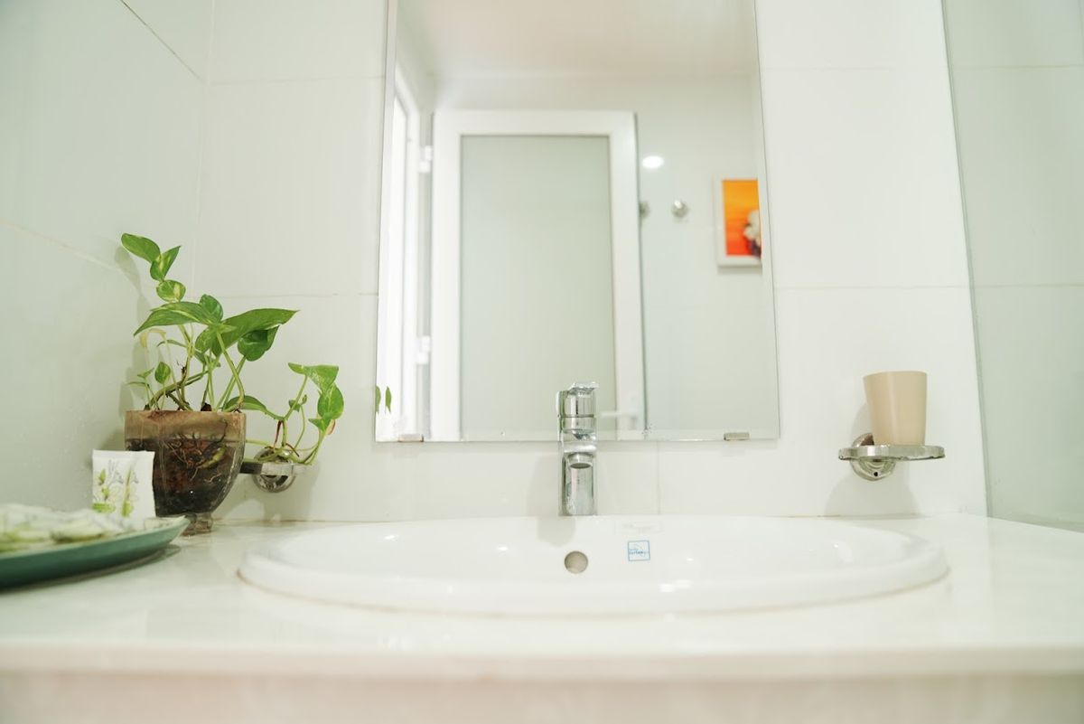 SOHO INN hotel room interior in Duong Dong