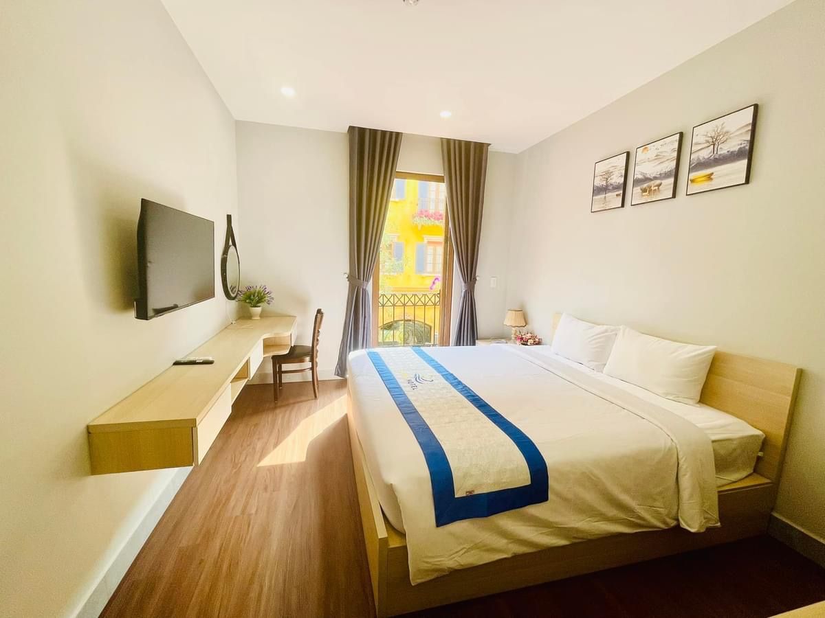 Sunny Hotel Phu Quoc- Ven 18 Sunset Town pool and grounds in An Thoi