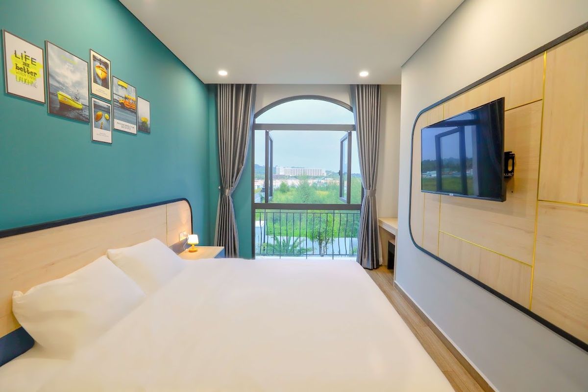 The Sol House room interior in Ganh Dau
