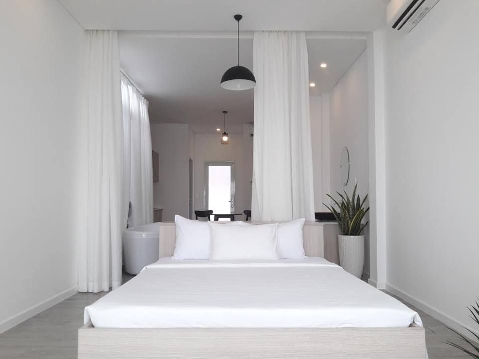 TS Beach House room interior in Ong Lang