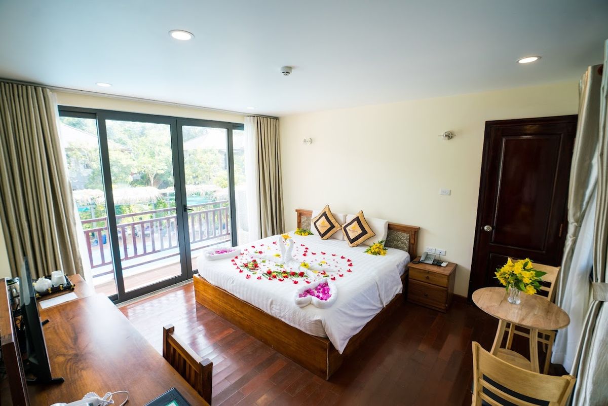 Vela Phu Quoc Resort pool and grounds in Ong Lang