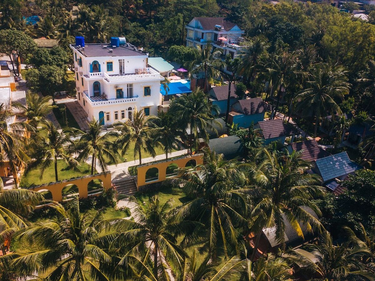 Vida Loca Resort & Sunset Beach Phu Quoc exterior in Long Beach