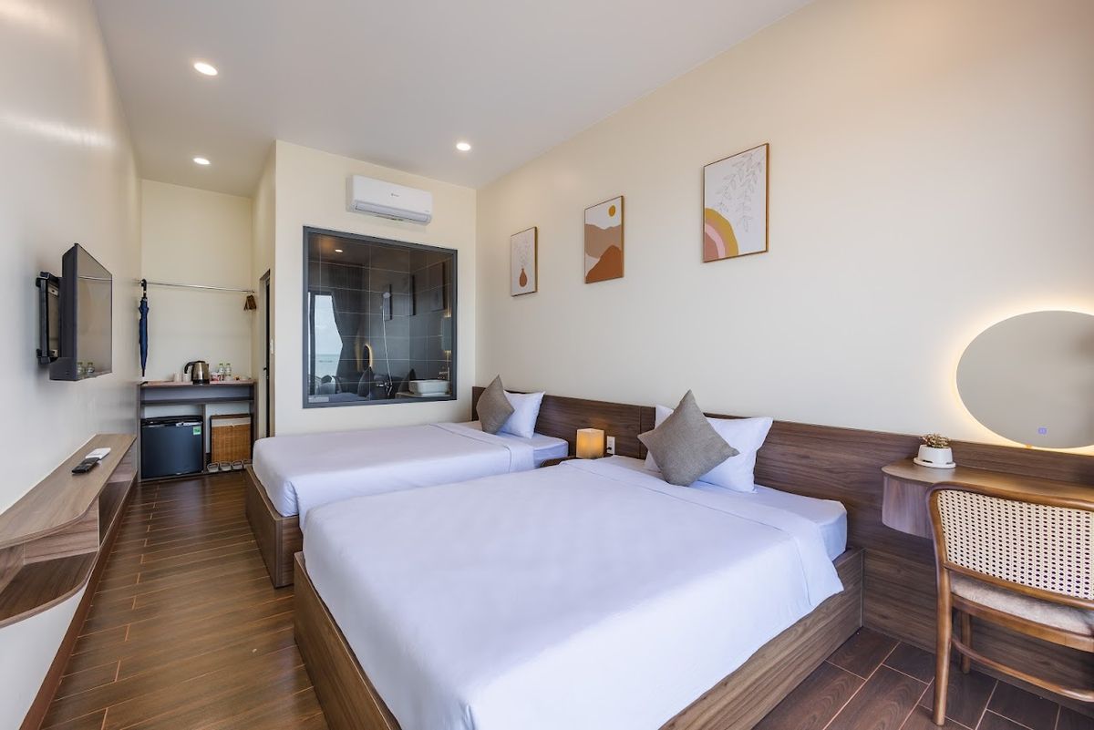 Wave Sound Beach House Phu Quoc pool and grounds in Ong Lang
